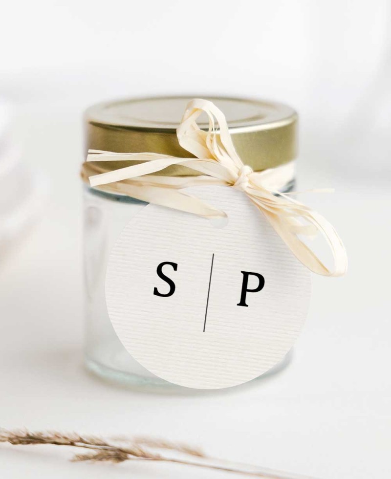 Etiquetas circulares para regalos de boda minimalistas