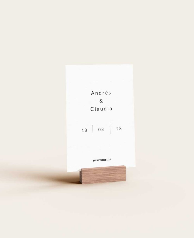 Tischnummern aus Papier für minimalistische Hochzeiten in Manhattan Tischnummern aus Papier für minimalistische Hochzeiten in Manhattan