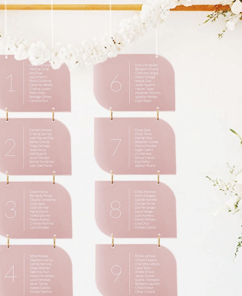 Carteles para seating plan de boda colgantes Carteles para seating plan de boda colgantes