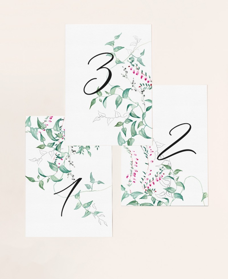 Tischnummer für Hochzeiten mit Efeu und Heidekraut Tischnummer für Hochzeiten mit Efeu und Heidekraut