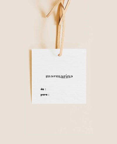 Etiqueta minimalista quadrada para presentes de Natal