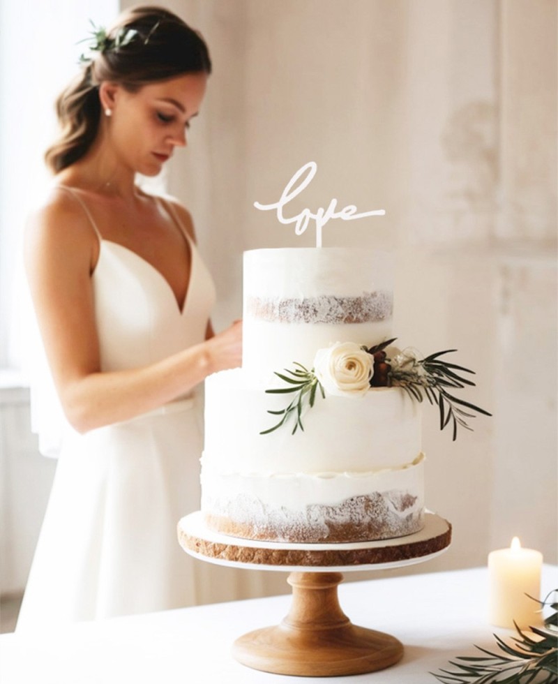 Panoramica cake topper "love" tipografia calligrafica Panoramica cake topper "love" tipografia calligrafica
