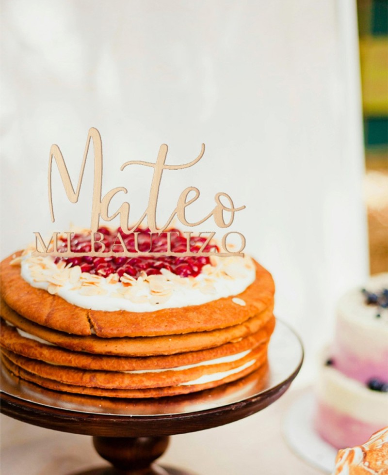 Panoramica cake topper personalizzato con nome Panoramica cake topper personalizzato con nome