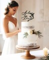 Vue d’ensemble de cake topper personnalisé avec noms