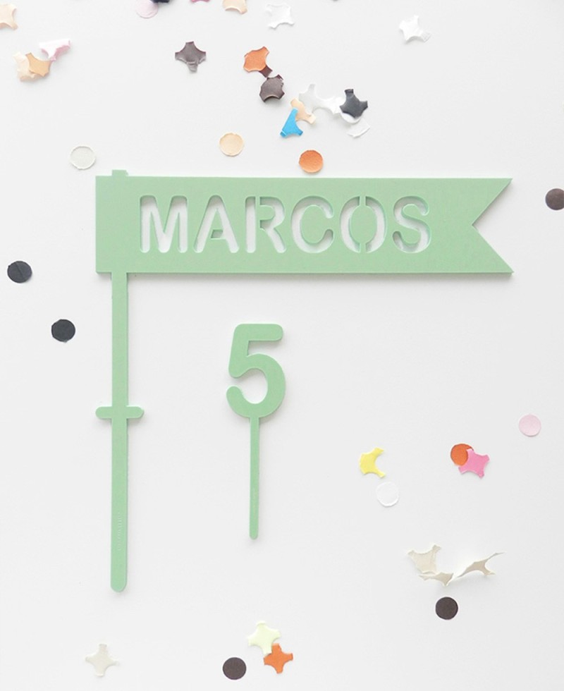 Vue de dessus cake topper pour l’anniversaire Vue de dessus cake topper pour l’anniversaire