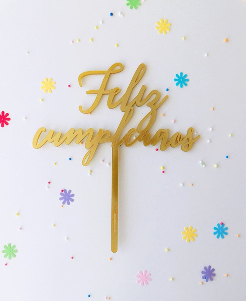 Vue de dessus cake topper pour l’anniversaire Vue de dessus cake topper pour l’anniversaire