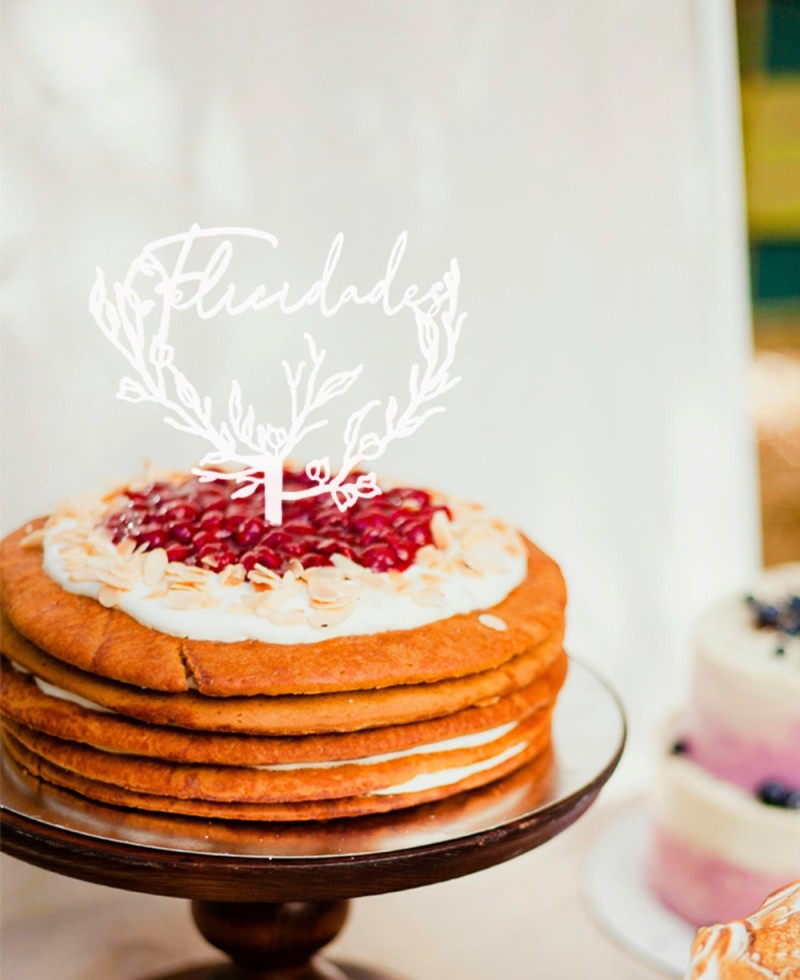 Zusammensetzung Tortenaufleger zum Geburtstag mit Kuchen Zusammensetzung Tortenaufleger zum Geburtstag mit Kuchen
