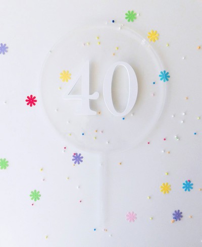Topper do bolo da vista superior para o aniversário
