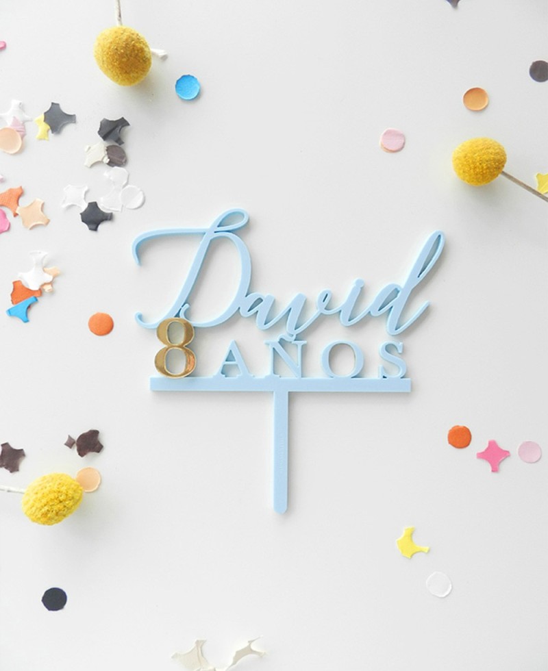 Vue de dessus cake topper pour l’anniversaire Vue de dessus cake topper pour l’anniversaire
