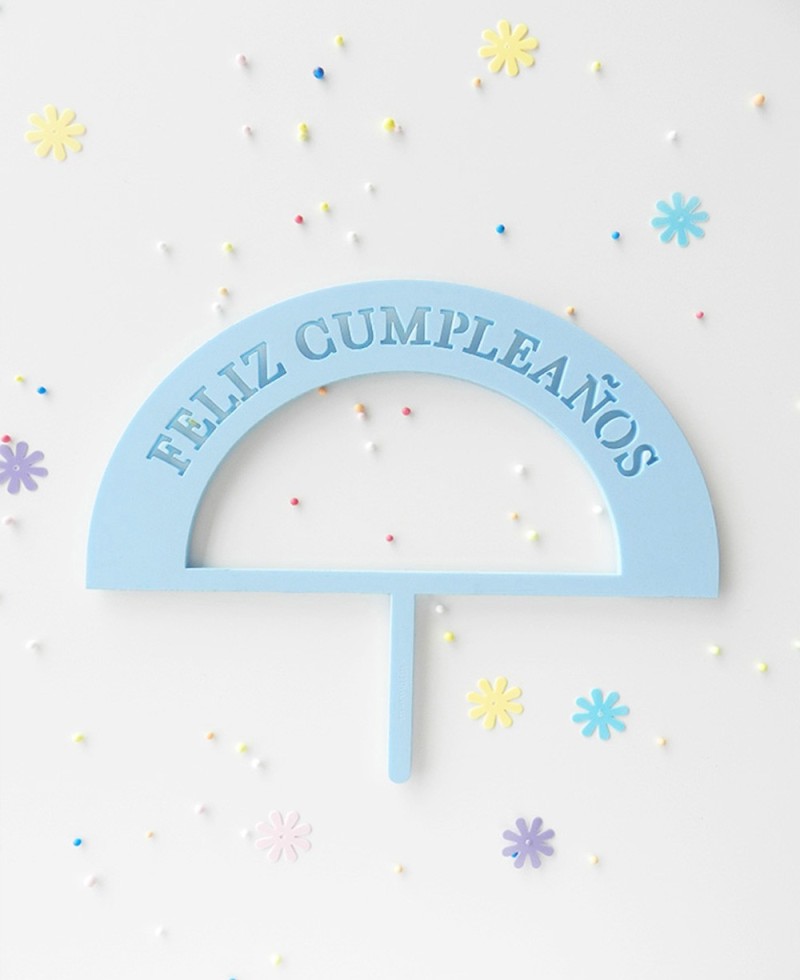 Vue de dessus cake topper pour l’anniversaire