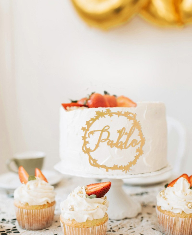 Panoramica cake topper personalizzato con nome Panoramica cake topper personalizzato con nome
