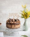 Vue d’ensemble de la phrase de décoration de gâteau « Forever young »