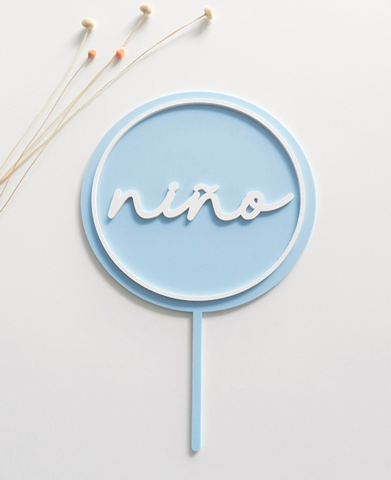 Vista dall'alto cake topper ragazzo Vista dall'alto cake topper ragazzo