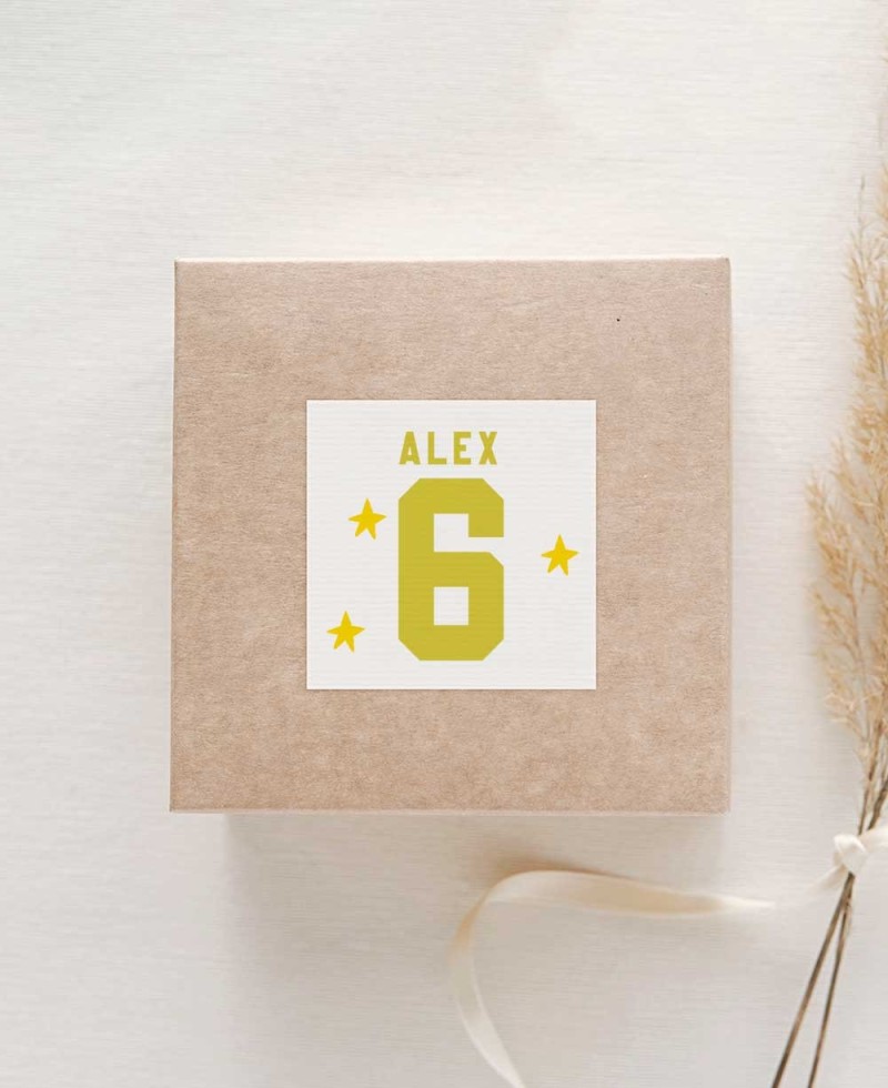 Adesivos quadrados para presentes de aniversário tênis esportivo Adesivos quadrados para presentes de aniversário tênis esportivo