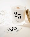 Autocollants carrés pour des détails d’anniversaire sophistiqués