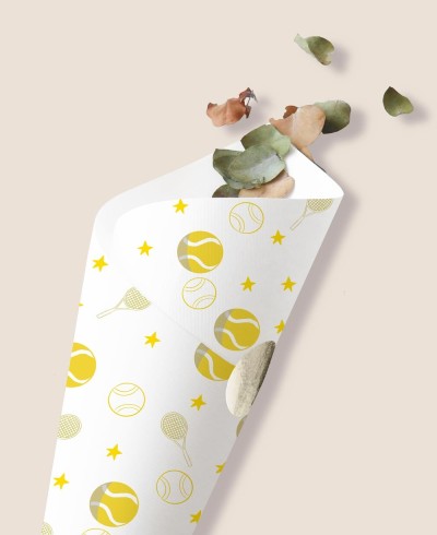 Cornets de bonbons avec détail de tennis d’anniversaire