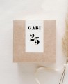 Autocollants verticaux pour des cadeaux d’anniversaire sophistiqués