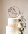 Zoom sur la vue de face des gâteaux de mariage initiaux