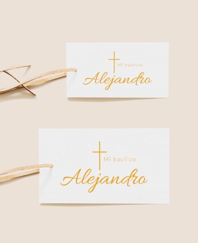Tailles étiquettes rectangulaires baptême croix classique