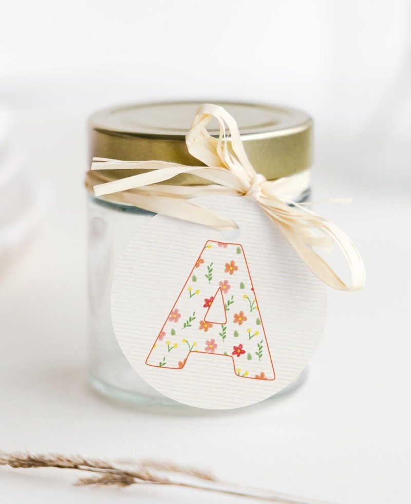 Kreisetiketten für Taufgeschenke, Initialen, Blumen