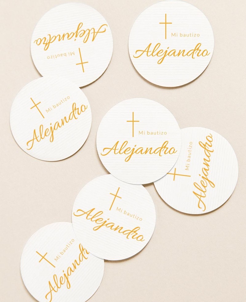 Etiquetas circulares para presentes de batismo cruz clássica Etiquetas circulares para presentes de batismo cruz clássica