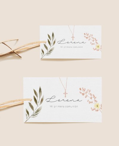 Taglie etichette rettangolari con croce e fiori
