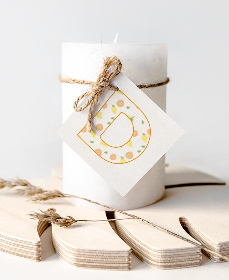 Étiquettes carrées pour les cadeaux de communion initiale fruits