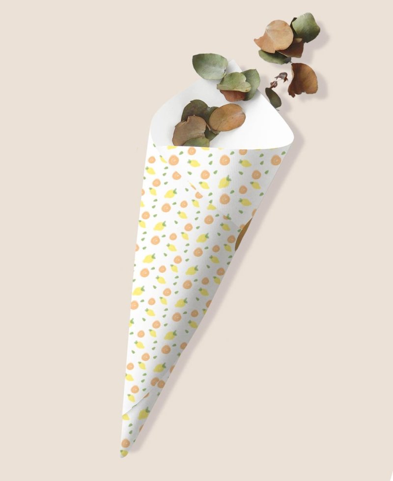 Cone de doces de frutas de comunhão Cone de doces de frutas de comunhão