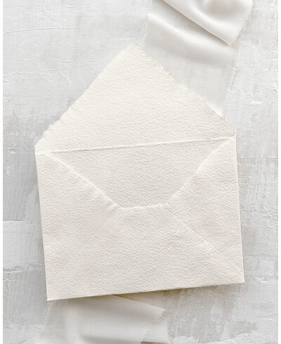Envelope artesanal esbranquiçado