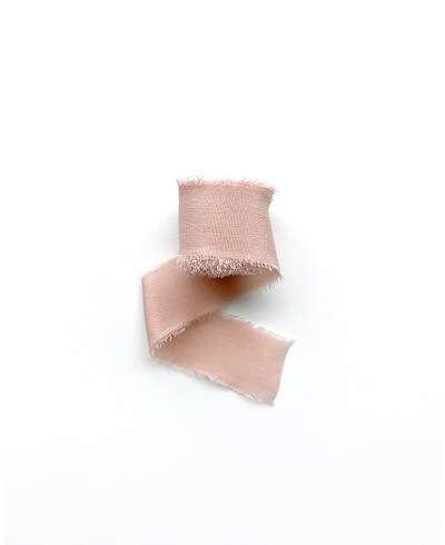 Fiocco in seta rosa cipria