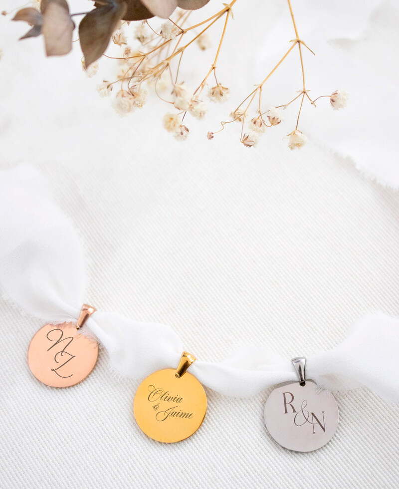 Gold, silver and rose gold medals for bridal bouquets