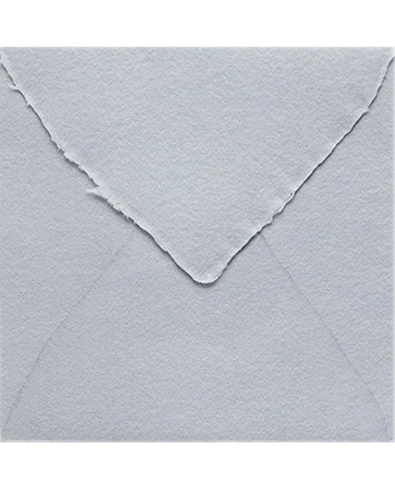 Enveloppe carrée gris clair faite à la main pour invitations | Marmarina
