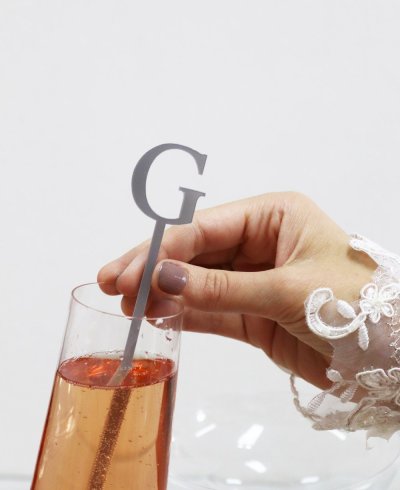 Agitadores para cócteles de boda iniciales