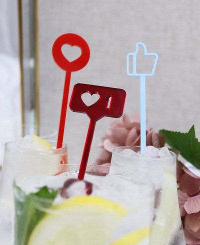 Iconos redes sociales agitador boda