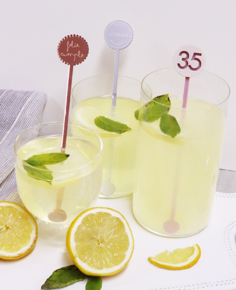 Removedores para bebidas de cumpleaños