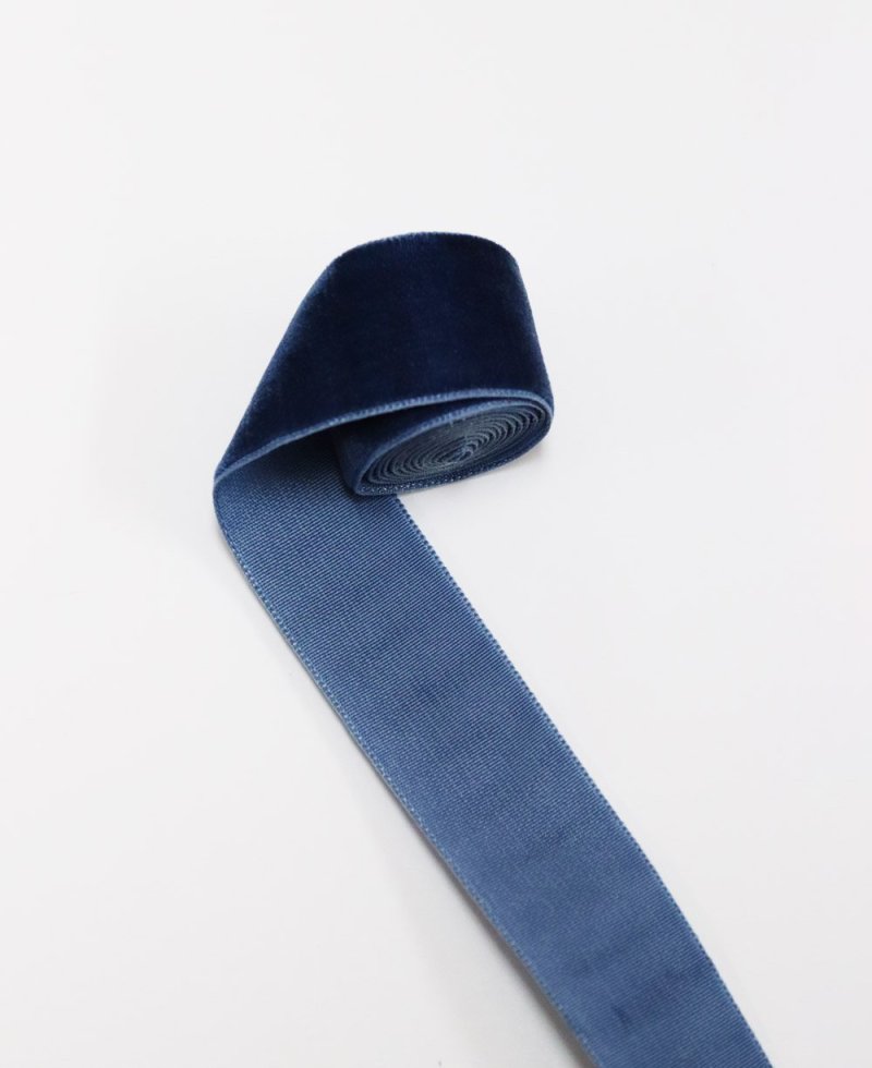 Cintas de terciopelo azules para ramos