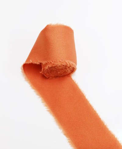 Cintas de seda naranjas para ramos