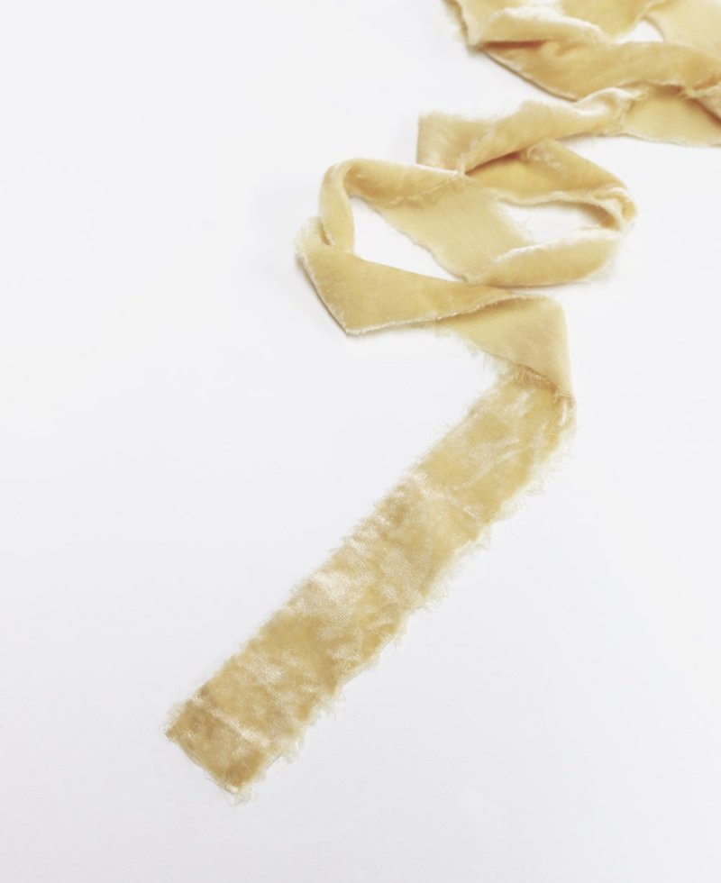 Cintas de terciopelo crema deshilachadas para ramos