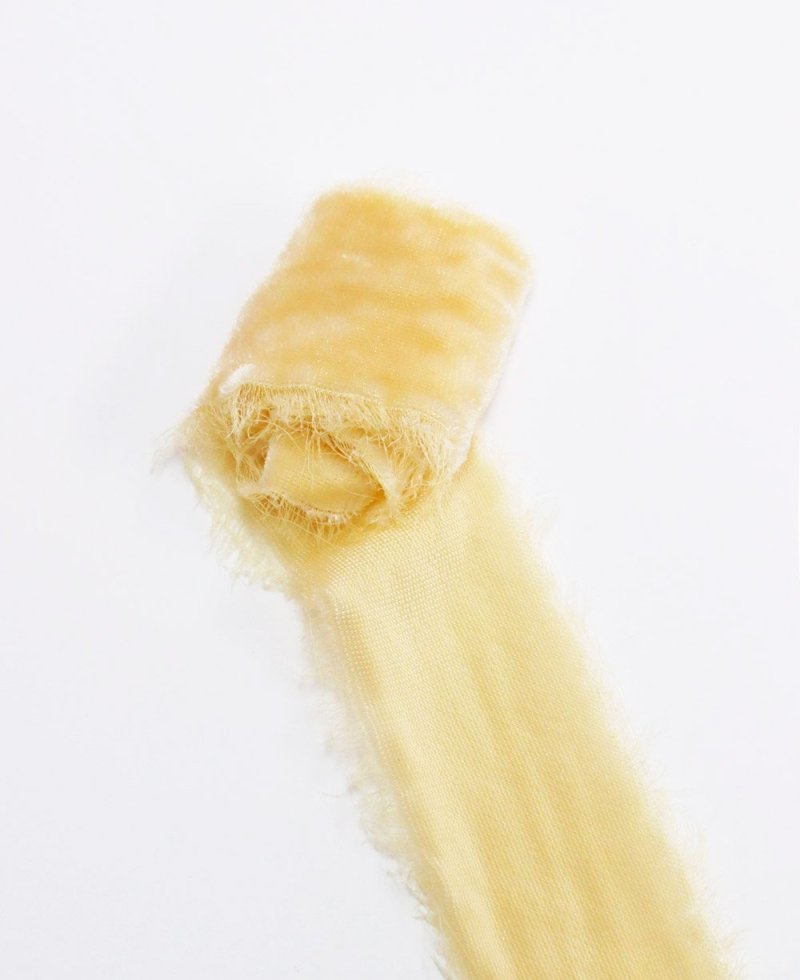 Cinta de terciopelo ancha crema deshilachada