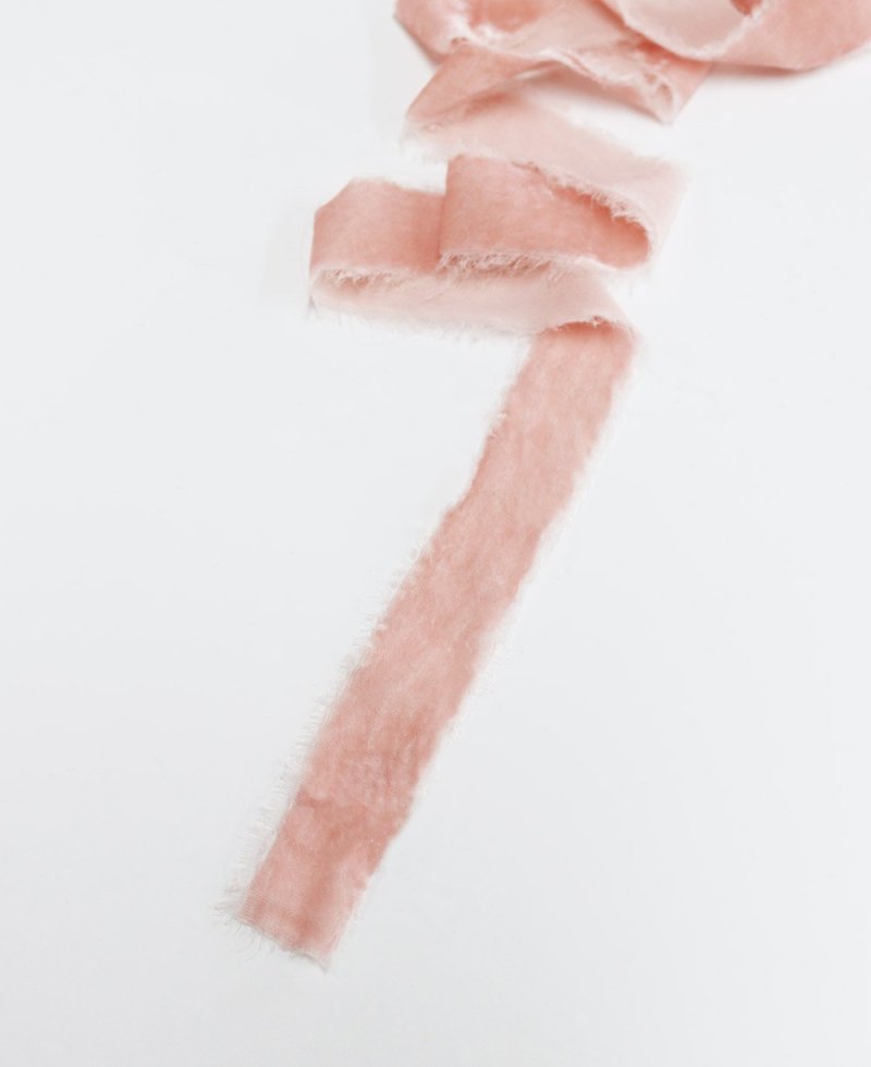 Cintas de terciopelo rosa nude deshilachadas para ramos
