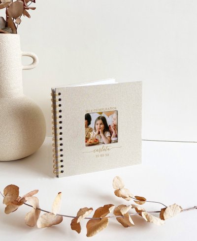 Libro de firmas con nombre y foto