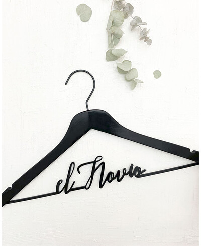 percha boda novio