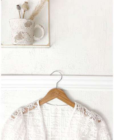 Cintre de mariage en bambou Initiales Date
