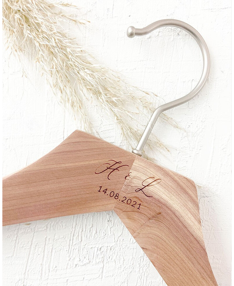Cintre Cèdre Initiales Date Mariage Cintre Cèdre Initiales Date Mariage