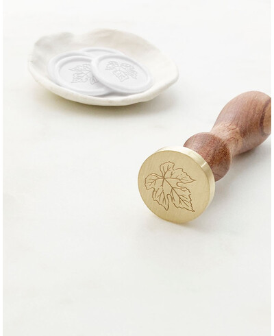 Sealing Seals Leaves