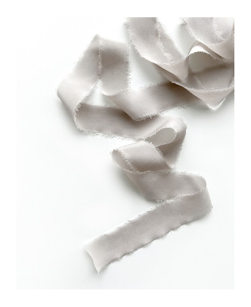 Ruban de soie gris argile naturel Ruban de soie gris argile naturel