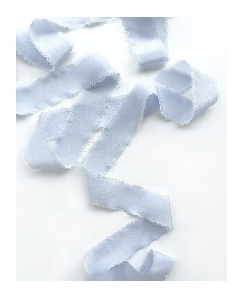 Nastro di seta azzurro