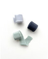 Rubans de soie de couleur bleue