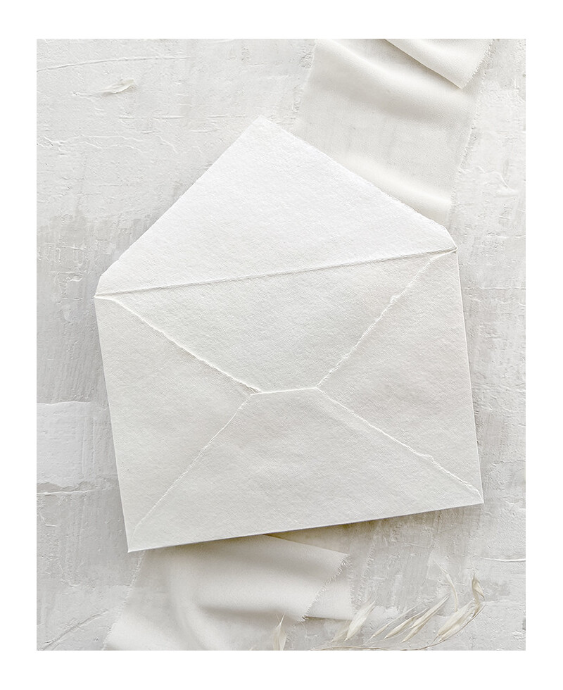 Envelope branco marfim feito à mão exclusivo Envelope branco marfim feito à mão exclusivo