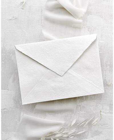 Envelope branco marfim feito à mão premium
